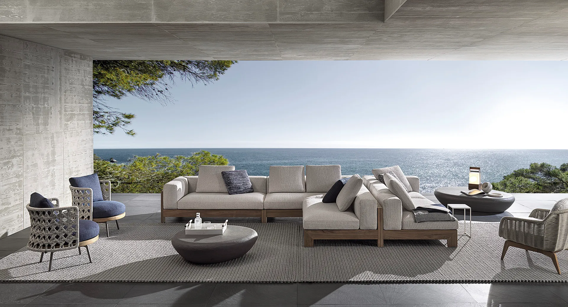 Minotti Alison Iroko Nature
