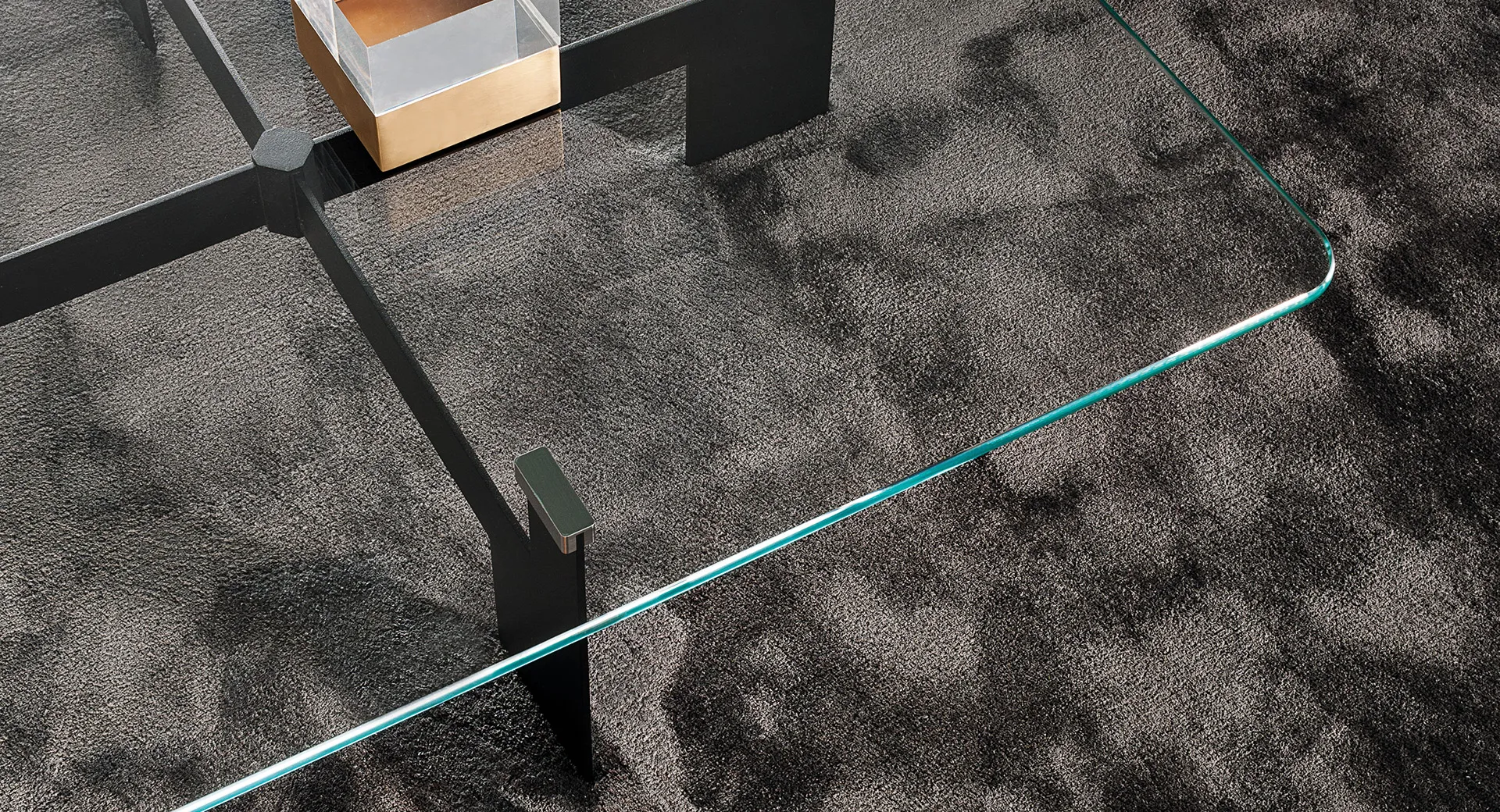 Minotti Ellis