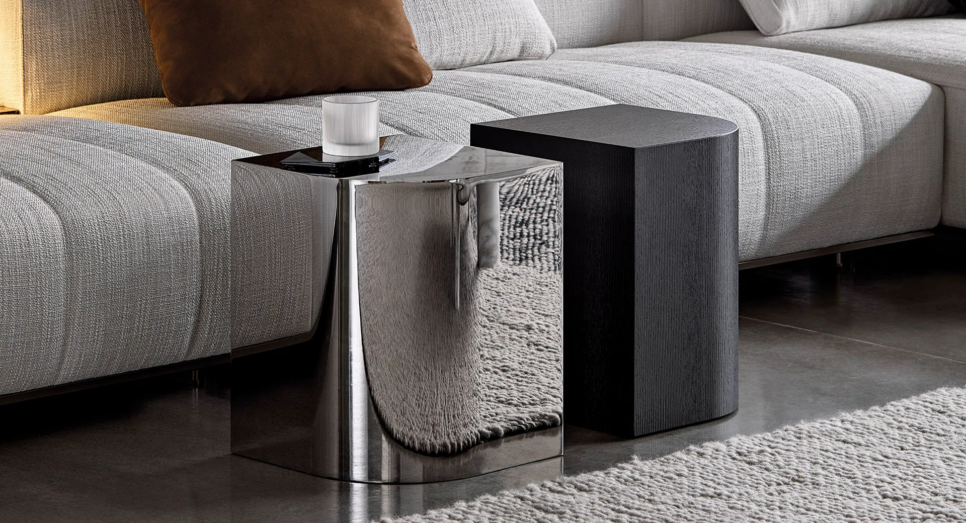 Minotti James