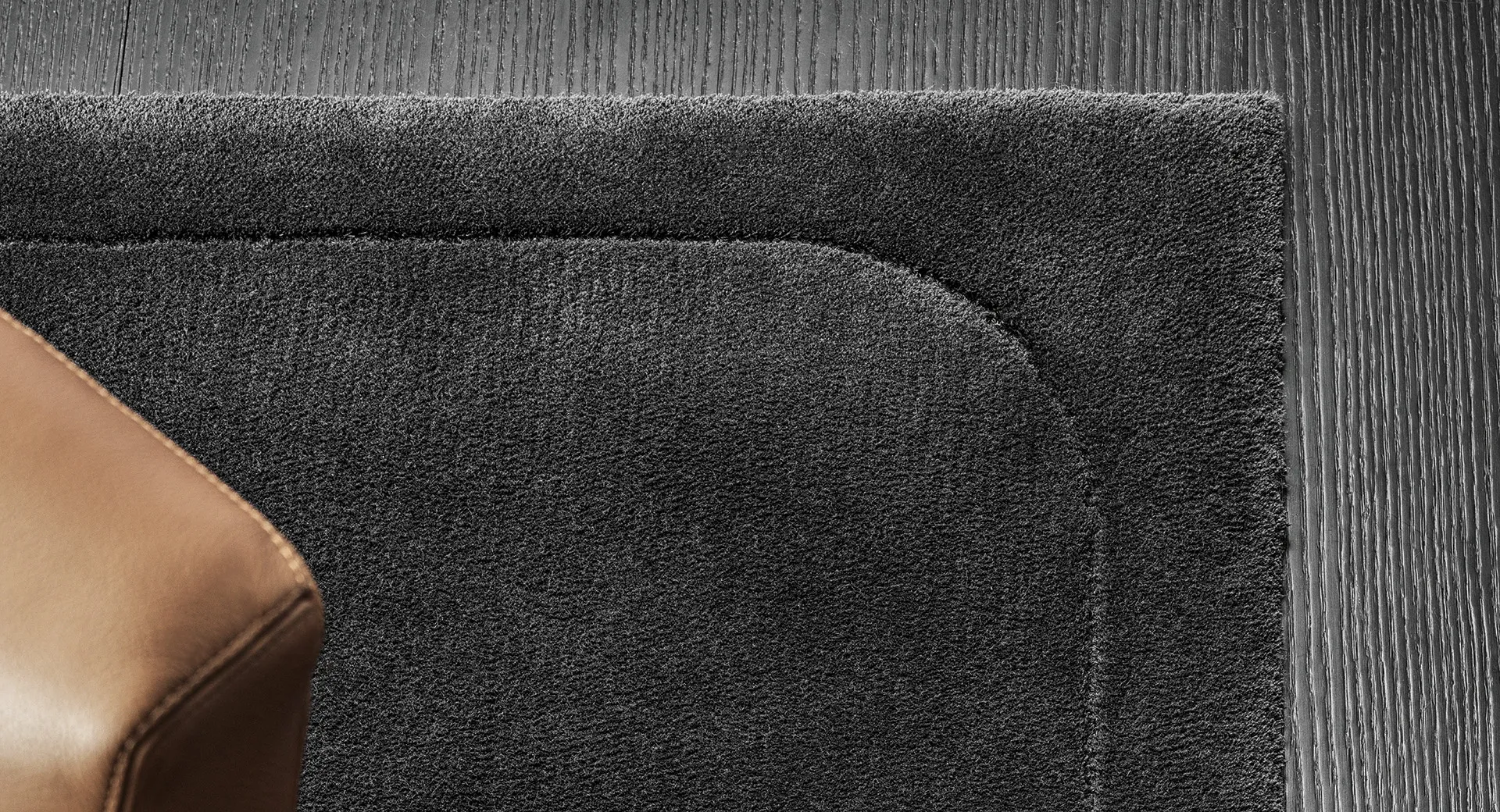 Minotti Outline