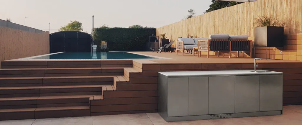 Stainless Island