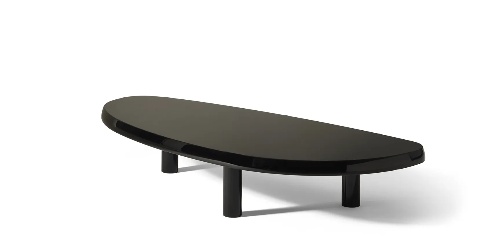 Cassina Table basse en forme libre