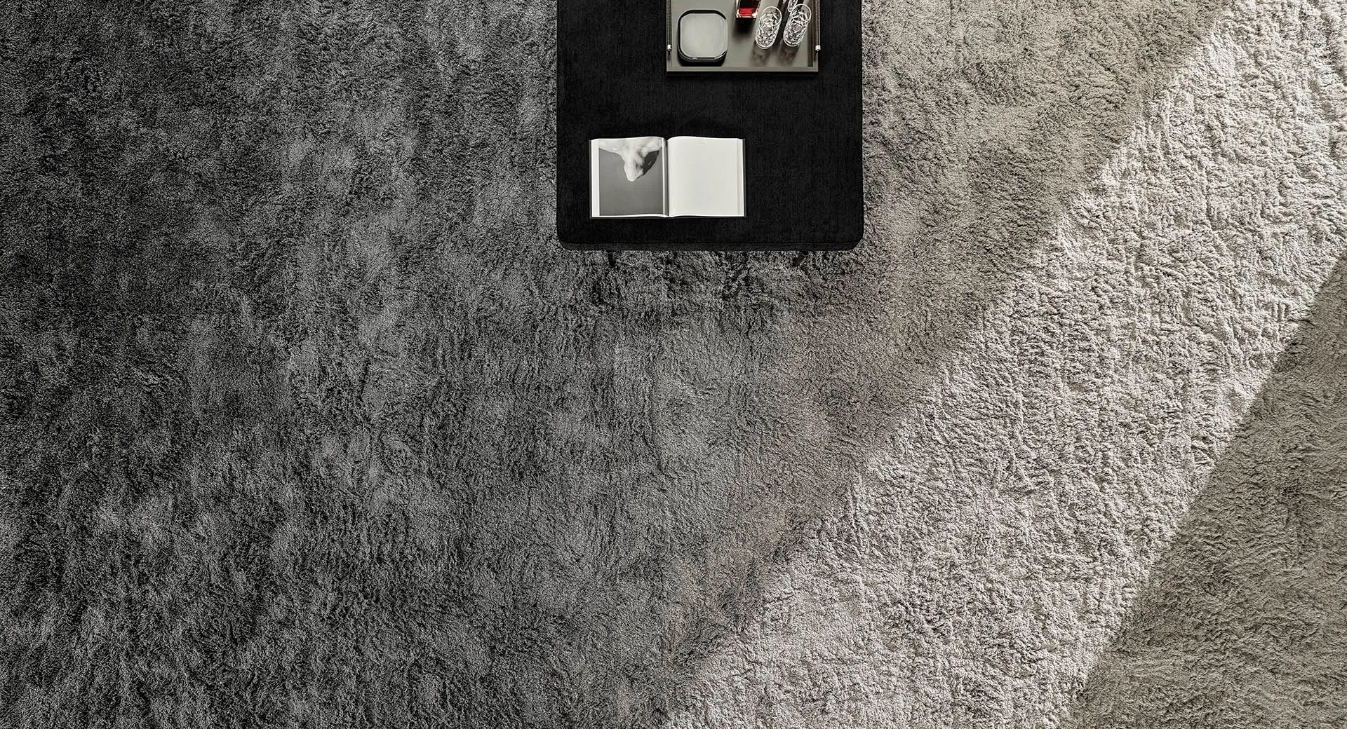 Minotti Wisp Rainbow